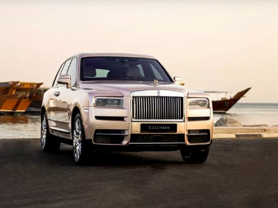 Rolls-Royce sets new record for car sales
