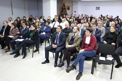 «Ժողովուրդ». ՔՊ-ականներն արդեն «չափերն անցե՞լ» են, հարստացել մեծ տեմպերով. Փաշինյանը թիմակիցներին նախազգուշացում է տվել