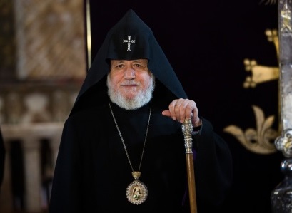 The Catholicos of All Armenians left on a visit to the Dioceses of the AAC in the USA, Great Britain and Ireland