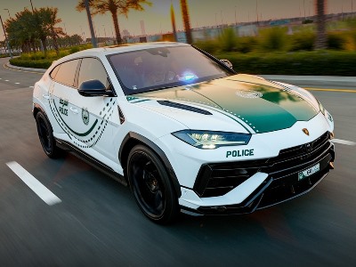 Dubai Police add Lamborghini Urus Performante to their fleet