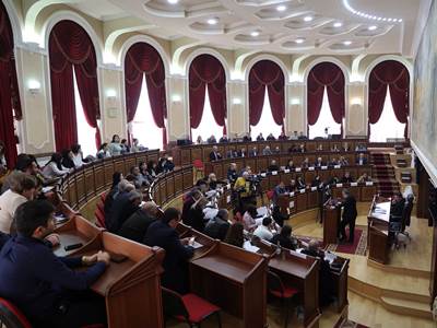 Գյումրի համայնքի ավագանու արտահերթ նիստում ընդունվել են համայնքի բյուջեն եւ տարեկան աշխատանքային պլանը