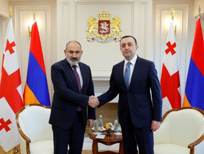 Armenia, Georgia premiers hold private talk in Tbilisi