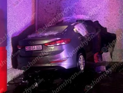 Մեծամորում 51-ամյա վարորդը Hyundai Elantra-ով հայտնվել է բենզալցակայանի տարածքում՝ բախվելով պատին