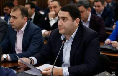 «Հրապարակ». Տիգրան Ավինյանի մտերիմներից մեկին ազատեցին