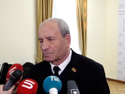 Կապ չունի՝ Ալեն Սիմոնյանի հարազատն է, թե՝ ոչ, խոսքը մանկահասակ երեխա ունեցող կանանց մասին է. ՔՊ-ական