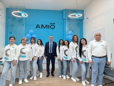 Քաղաքում ժպիտները շատանում են. վերաբացվել է ԱՄԻՕ ԲԱՆԿԻ «Արցախ» մասնաճյուղը