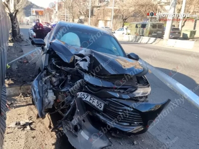 «Գազպրոմ Արմենիա»-ի Toyota Camry-ն «Արքայաձոր» ռեստորանի մոտ բախել է երկաթե սյանը. կա վիրավոր
