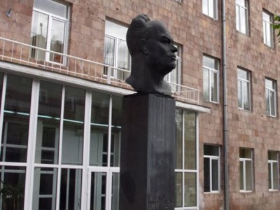 «Խնդիրը տնօրենի կողմից կիրառվող մեթոդներն են». թիվ 130 դպրոցի փոխտնօրենները՝ աշխատանքից ազատման դիմումների մասին