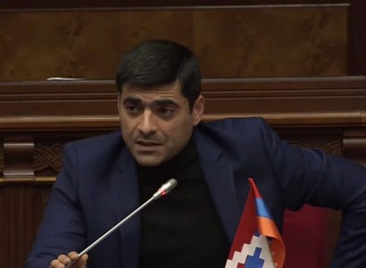 Արդյոք Երեւանում առկա փոսերը պաշտպանական, ինժիներական կառույցներ են՝ խրամատներ. պատգամավորը հեգնեց