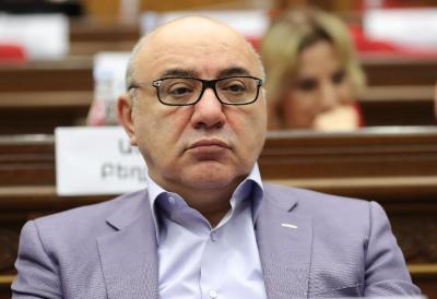 «Ժողովուրդ». Գուրգեն Արսենյանի տարածքում պայթուցիկ տեղադրողը ՔՊ-ական պատգամավորի ընտանիքի անդա՞մ կամ բարեկա՞մ է