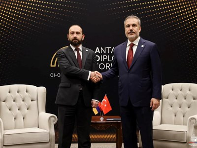 Мирзоян и Фидан обсудили процесс нормализации отношений между Арменией и Турцией