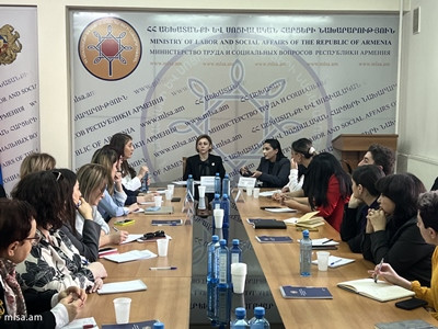 ԱՍՀ նախարարությունում քննարկվել են ԼՂ-ից բռնի տեղահանված անձանց համար նոր միջոցառման հիմնական սկզբունքները
