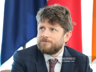 Декотиньи: Американское и европейское посредничество являются наиболее надежными гарантиями