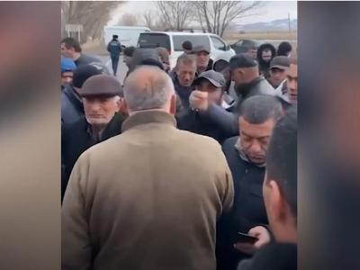 Жители Гегаркуникской области Армении на время перекрыли дорогу Мартуни – Варденис
