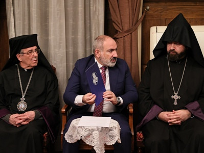 Премьер-министр РА посетил церковь Святого Григория Просветителя в Каире