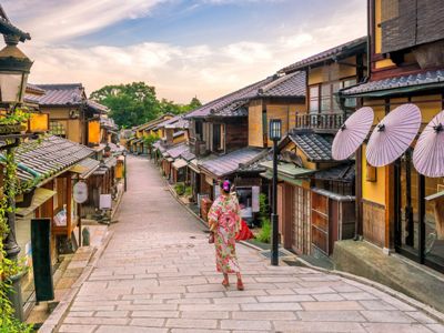 Japan’s Kyoto bans tourists from parts of geisha district amid reports of bad behavior