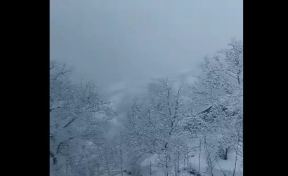 Մեկ է, որքան էլ գժվի, պարտվելու է տաքին. Սուրենյանըը կադրեր է հրապարակել Մեղրիի Լիճք գյուղից (վիդեո)
