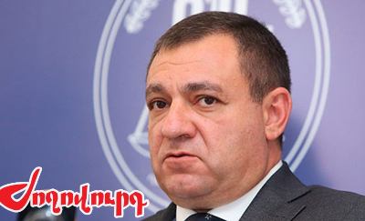 «Ժողովուրդ». Ի՞նչ են խուզարկողները տարել ԲԴԽ նախկին նախագահի բնակարանից. ամբողջը տեսանկարահանվել է