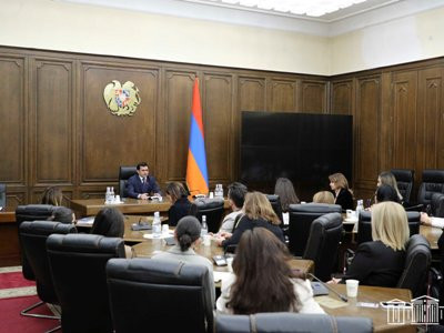 Выпускников программы женского политического лидерства «Катаринэ» приняли в парламенте РА