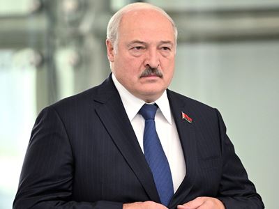 Лукашенко: Мы сами себя спасти не сможем