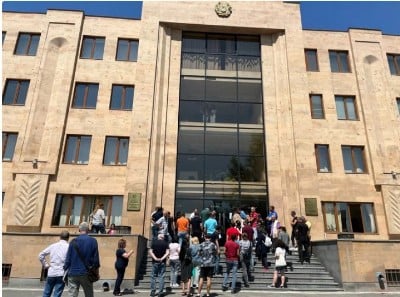 «Փաստ». Խայտառակ վիճակ. ի՞նչ է կատարվում նույնականացման քարտերի տրամադրման գործընթացում