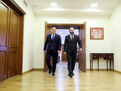 В МИД РА состоялась встреча министров иностранных дел Армении и Казахстана