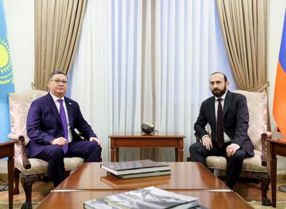 Главы МИД Армении и Казахстана подписали программу действий на 2024-25 гг
