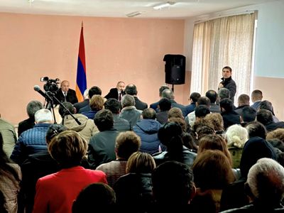 Пресс-служба Пашиняна обещает опубликовать видео визита в Тавуш, но попозже