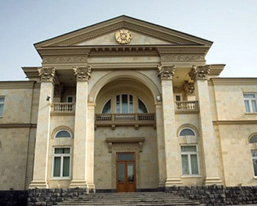 Оппозиционный депутат: С официального сайта президента Армении также удален раздел Карабаха