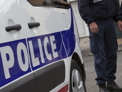 France detains 2 suspects for sending bomb threats to lycées