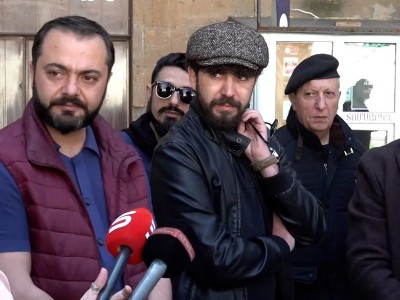 Артист театра «Гой»: Нам под голову подкладывали мягкую подушку