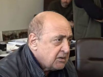«Տվորչեսկի հարց է լուծվում, ընկել եք բնակարանի կռվի հետևի՞ց». Արմեն Մարությանը՝ «Գոյ» թատրոնի դերասաններին
