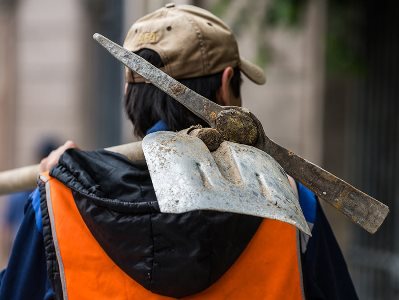 В Москве суды принудительно выдворили более 400 мигрантов после теракта в «Крокусе»