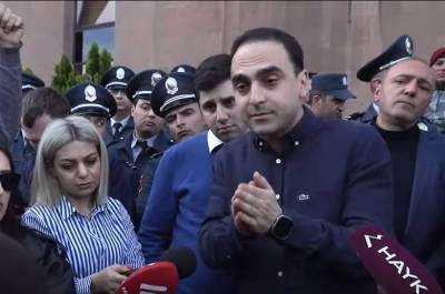 «Հրապարակ». Ծառ չկա՝ «զոնտիկներովյոլա գնացեք»