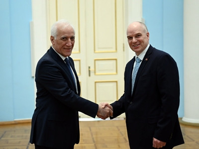 Президент обсудил с посолом Австралии перспективы либерализации визового режима для граждан Армении