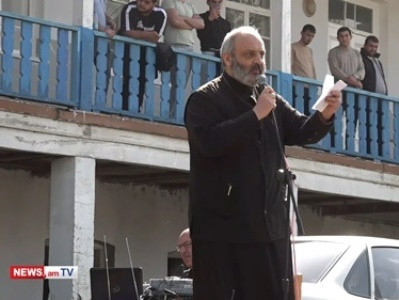 Թակարդ է սա. Բագրատ Սրբազանը՝ գյուղացիներին սահմանազատման և սահմանագծման միջպետական հանձնաժողովում ներառելու մասին