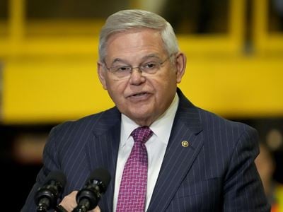 Боб Менендес: Администрация США должна отказаться от военной поддержки правительства Азербайджана