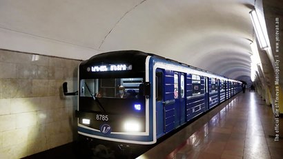В Ереванском метрополитене подтвердили, что мужчина, попавший под поезд, покончил с собой