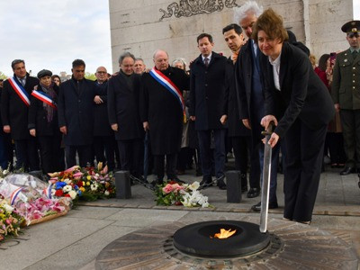 Ceremony of heating eternal flame of Paris’ Arc de Triomphe held in memory of Armenian Genocide victims (PHOTOS)
