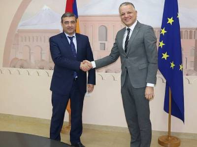 EU ambassador visits Armenia nuclear plant