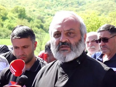 Սասուն Միքայելյան, դուք եւ ձեր կցորդները, հավաքեք ձեզ. Բագրատ Սրբազան