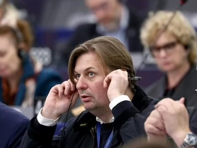 MEP's aide arrested on suspicion of spying for China