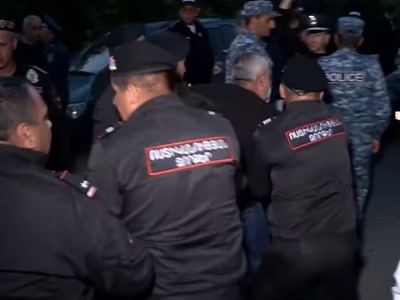 Сурен Петросян и еще 20 граждан находятся в полиции Ноемберяна, у Махсудяна есть травмы, его отпустили