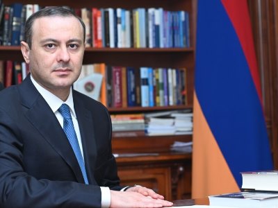 Секретарь Совбеза Армении не поедет в РФ на встречу высоких представителей по безопасности