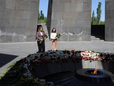 US ambassador, deputy chief of mission lay flowers at Armenian Genocide Memorial in Yerevan (PHOTOS)
