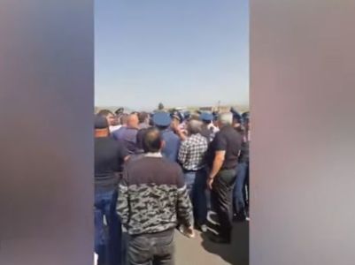 Граждане перекрыли участок моста Арарата межгосударственной дороги Армения-Иран