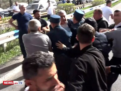«Армения»: Депутата Артура Хачатряна доставили в Разданское отделение Полиции
