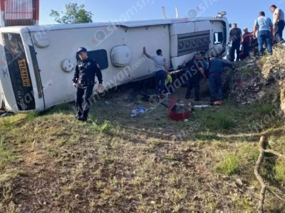 В Сюнике перевернулся иранский автобус: погибли 3 человека, шестеро пострадали