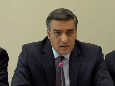 Իշխանությունն անում է Ադրբեջանի իրավազորությունը ճանաչող հայտարարություններ. Արման Թաթոյան