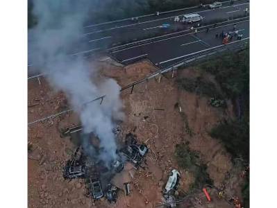 19 dead after road collapses in southern China